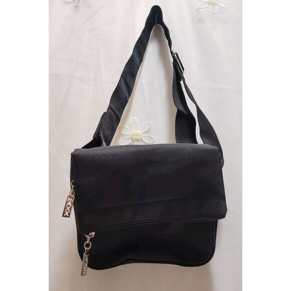 MAXX NEW YORK WOMENS BLACK MINI FOLD OVER CLUTCH BAG LINED FANNY POUCH TRAVEL - Picture 1 of 15